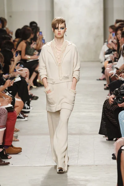 Look 2
